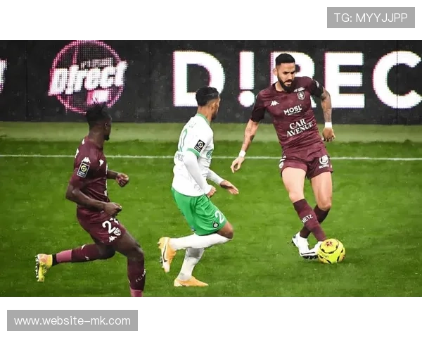 半场数据：斯特拉斯堡控球率31%，巴黎危险进攻30次占优