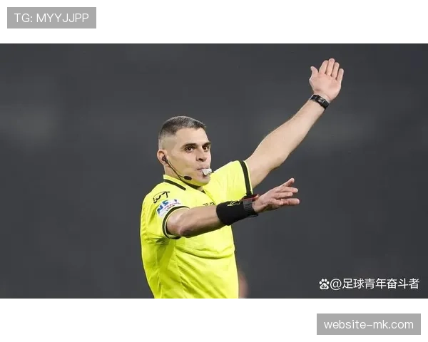 意甲官方宣布:下赛季起将试行“球员颈部佩戴式传感器”以收集更丰富比赛数据 意甲官方宣布:下赛季起将试行“球员颈部佩戴式传感器”以收集更丰富比赛数据