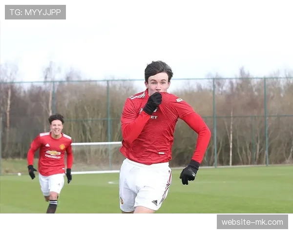 “足球进校园”计划扩展,多特蒙德青训教练进入鲁尔区五十所小学授课 “足球进校园”计划扩展,多特蒙德青训教练进入鲁尔区五十所小学授课